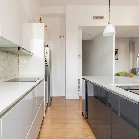 Preciosa Con Terraza Y Bano Exclusivo *