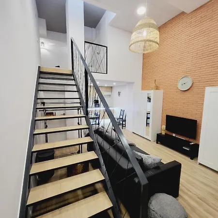 Carbonell 1 Lägenhetshotell 4*