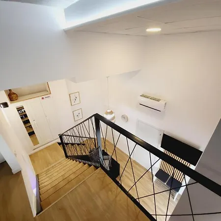 Carbonell 1 Lägenhetshotell 4*