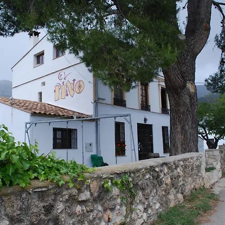 El Pino B & B, Chera Holiday home