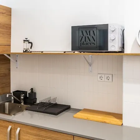 Nuevo Estudio A Metros De La Playa, Con Terraza Y Zonas Comun 3c * Valencia