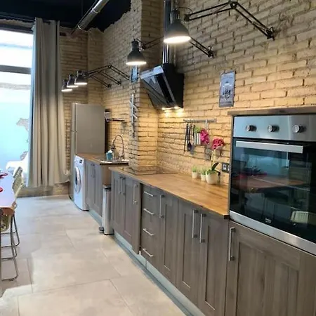 Iy Loft 4 - Open Plan Garage Style - Up To 4 People * Valencia