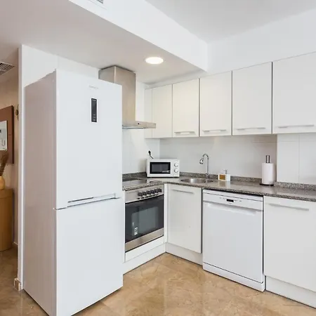 Piso Familiar Cerca Del Centro, Ac Y Wifi Gratis Apartman Valencia