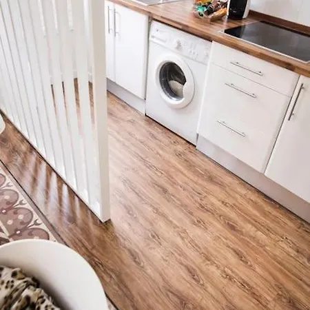 Family Century House With Terrace And Parking