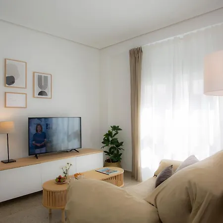 Apartment Singularstays Campanar *