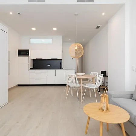 Apartup Ca Celieta I アパート