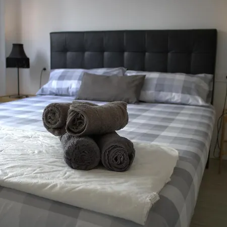 Privadas A Un Paso De Ruzafa * فالنسيا