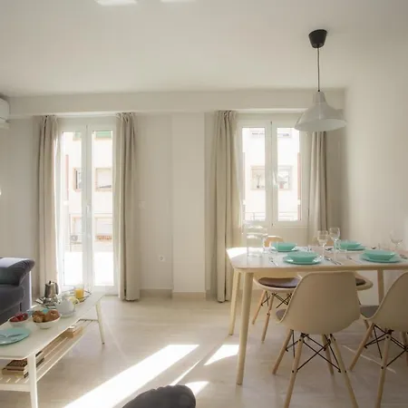 Apartment Singularstays Calderon Valencia