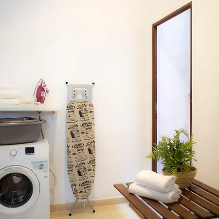 Singularstays Salvador Iv Apartman *