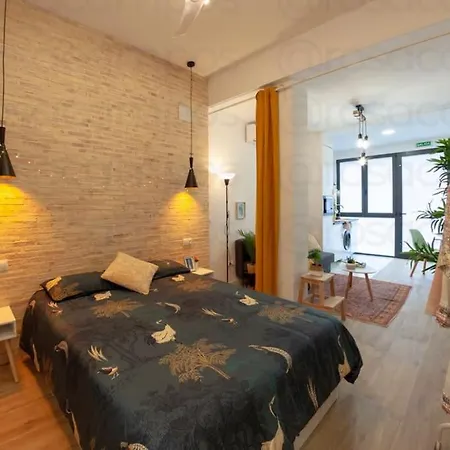 Ra - Stylish Loft - Walk To The Of Apartamento *