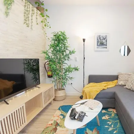 Rb - Urban Loft Retreat, Comfort & Good Location Valenza