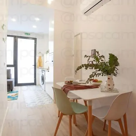 Rb - Urban Loft Retreat, Comfort & Good Location Appartamento