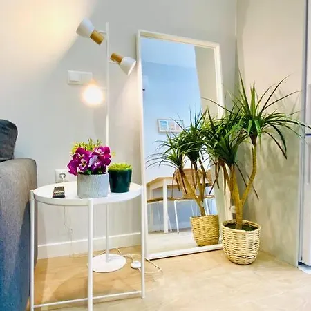 Daire Florit Flats - The Cabanyal Suites 04 *