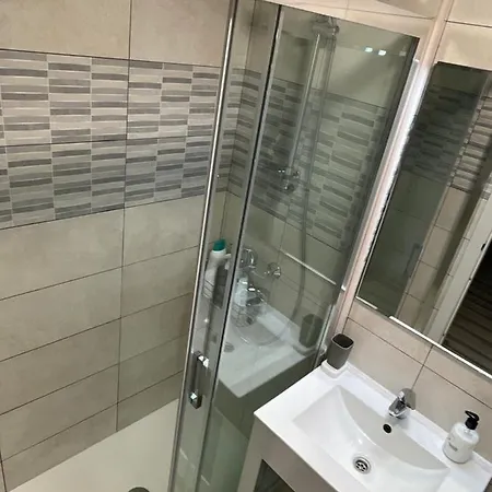 Piso Tranquilo Y Luminoso En Valencia