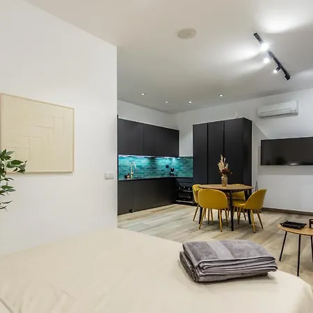 Deluxe - Aiora Apartamento