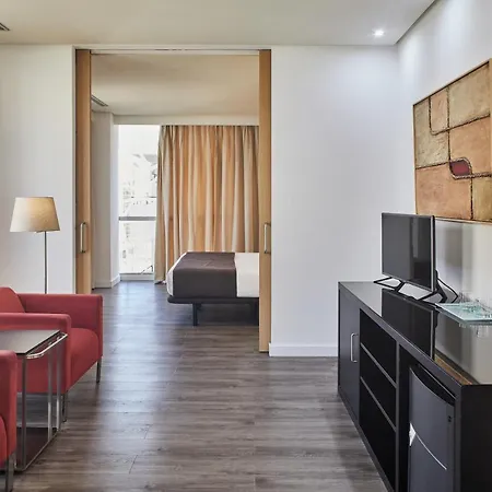 Silken Puerta 4*