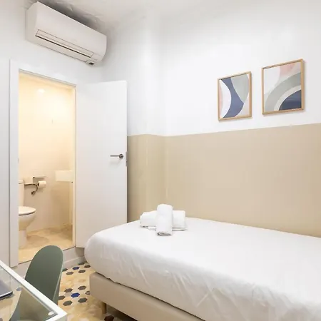 Alicante By Moontels Pensjonat