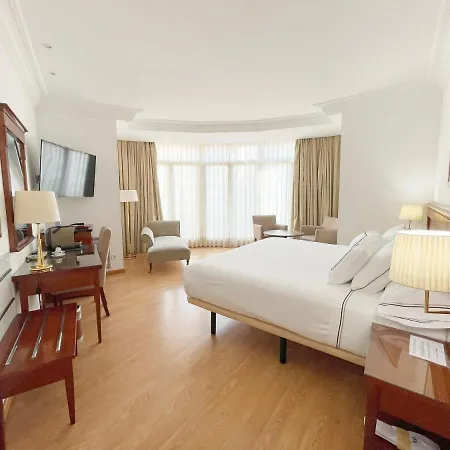 Hotell Melia Plaza