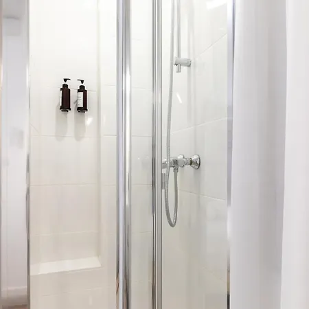 בית הארחה Alicante By Moontels ולנסיה