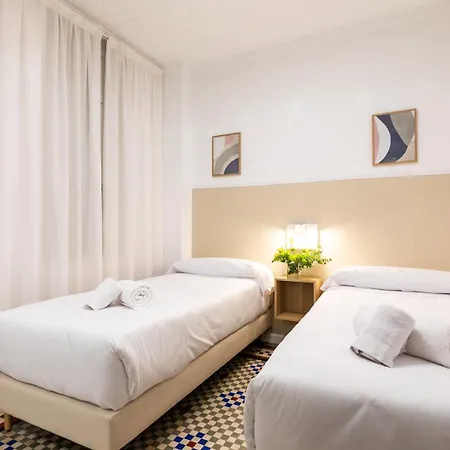 Alicante By Moontels בית הארחה *