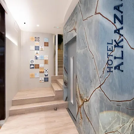 מלון Alkazar *
