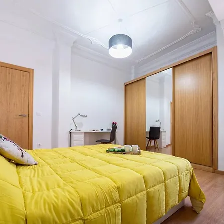 Charming Flat In + Air Conditioning + 95 Sq Meters *