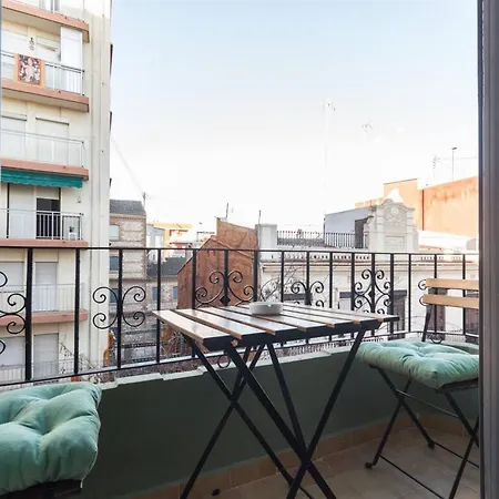 Bright In 80 Sqm With Air Conditioning Apartment *