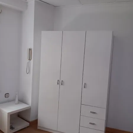 Cuatro Huspedes Amplio Y Cntrico Ciutat Vella ולנסיה