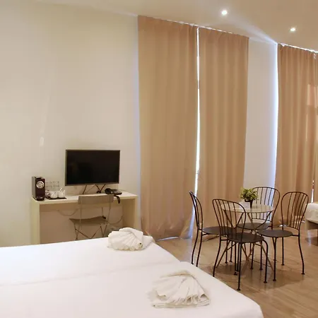 מלון San Lorenzo Boutique Plaza 3*