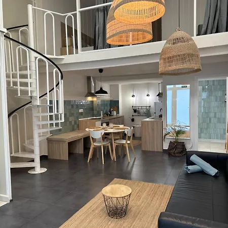 Alex- Duplex Apartment- Valensiya