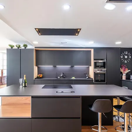 Central Market Lux Apartment