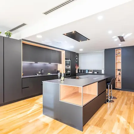 Central Market Lux Apartment *