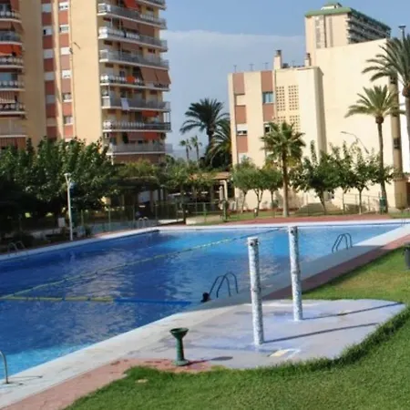 Con Vistas Al Mar A Pocos Metros De La Playa Apartamento