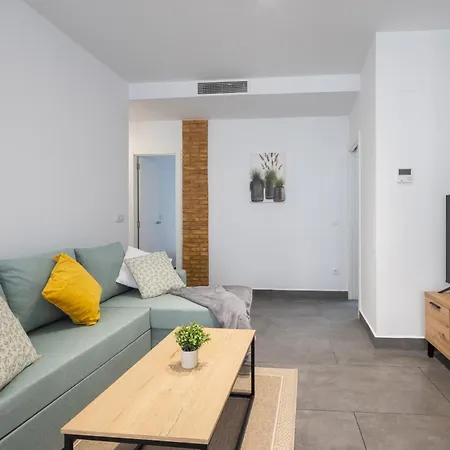 Florit Flats - Urban Nest - Ac & Wifi - 10 Min Center