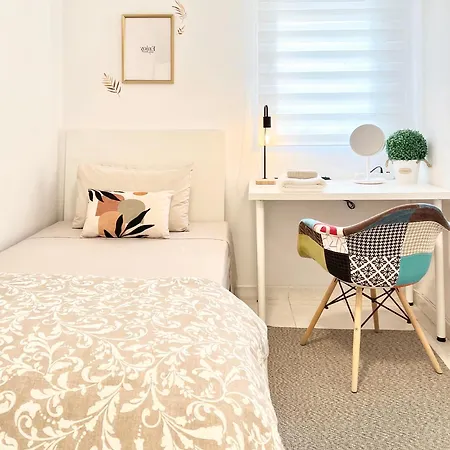 Проживание в семье Residencial Private Room, Comfy&quiet Well Located - Center And *