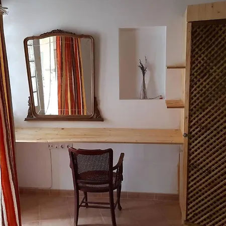 Appartement One Bedroom With Wifi At *