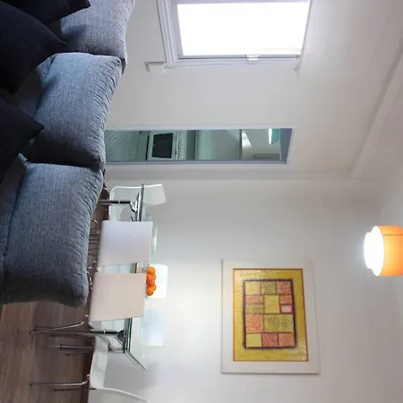 Bright In 80 Sqm With Air Conditioning Valencia