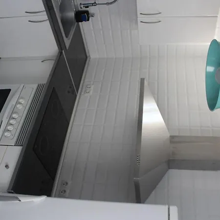 Bright In 80 Sqm With Air Conditioning