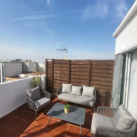 Apartment Singularstays Valero Iii