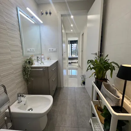 Veronica Center Homestay Valencia