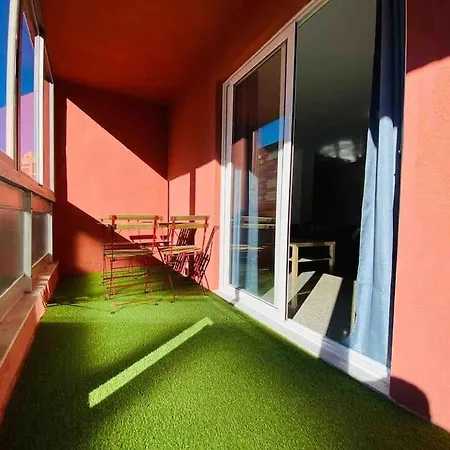 Apartment Spacious & Bright Flat Near The