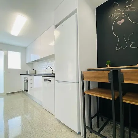 Apartment Spacious & Bright Flat Near The