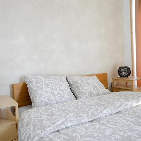 Renovado Y Sofisticado En El Centro De Appartement