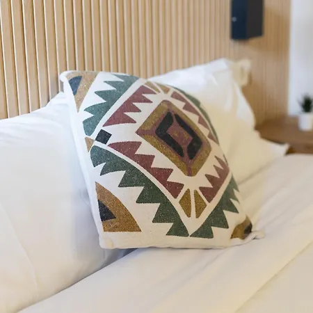 Bird House Bed & Breakfast 3*