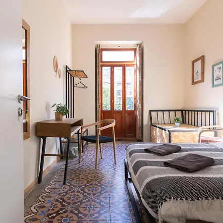 Bird House Bed & Breakfast Valencia