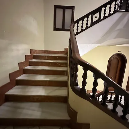 Mirador 1 Del Mercado - Con Bano Privado En El Centro De La Ciudad Vella Homestay *