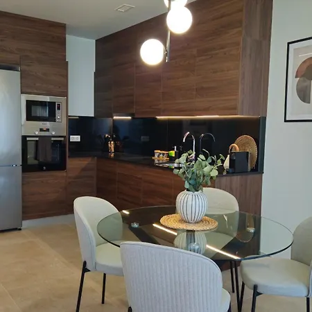 Imperial Apartment *