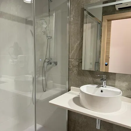 Apartman Almar 52 *