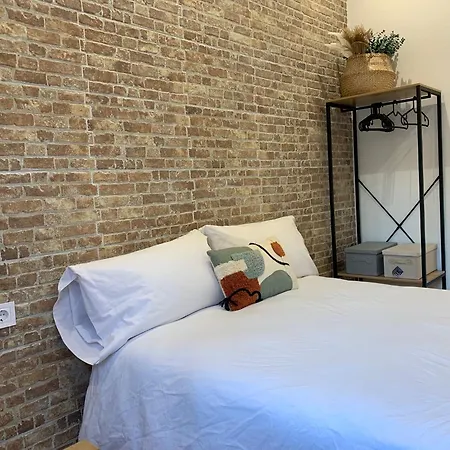 Valencia Beach Rooms * Valensiya