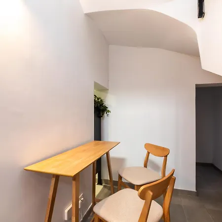 Apartament Moontels Plaza De Vannes *